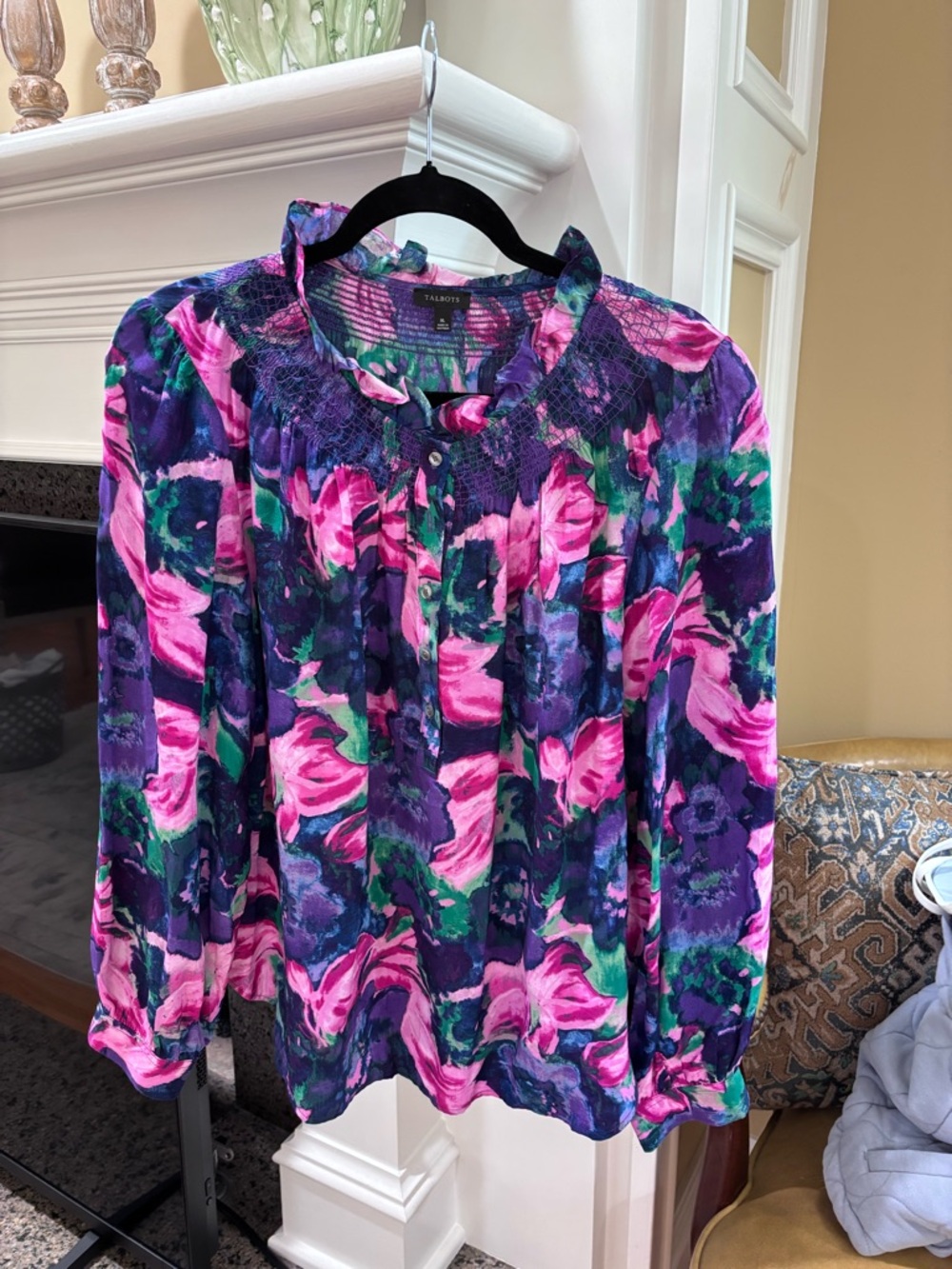Talbots SMOCKED RUFFLE NECK TOP - DELICATE FLORAL XL - Picture 3 of 9